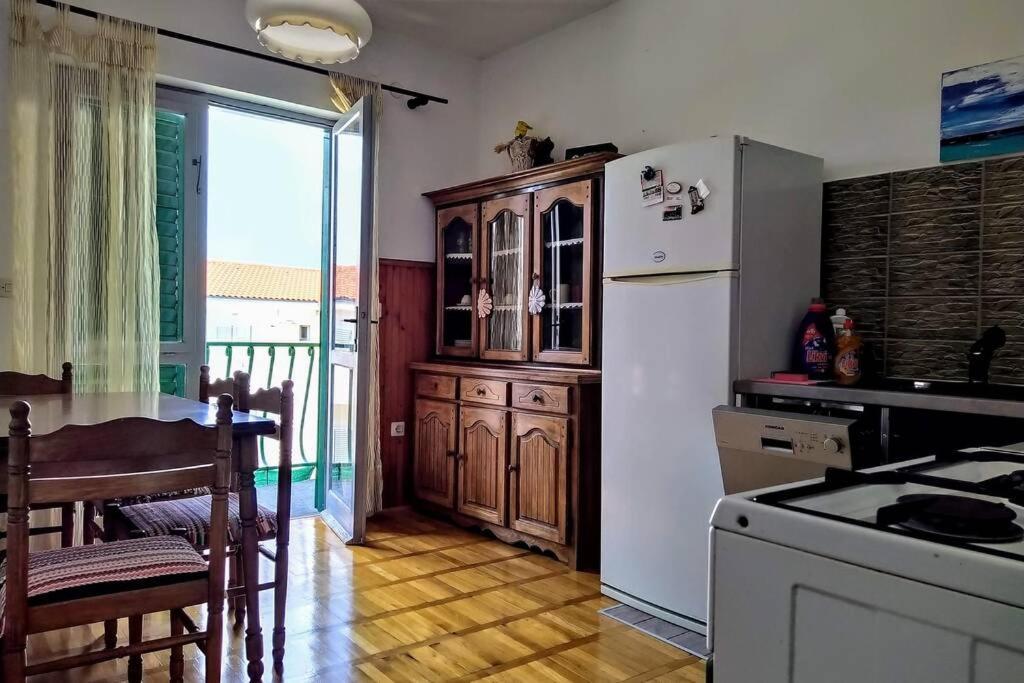 Davor Apartment Tucepi Exterior photo